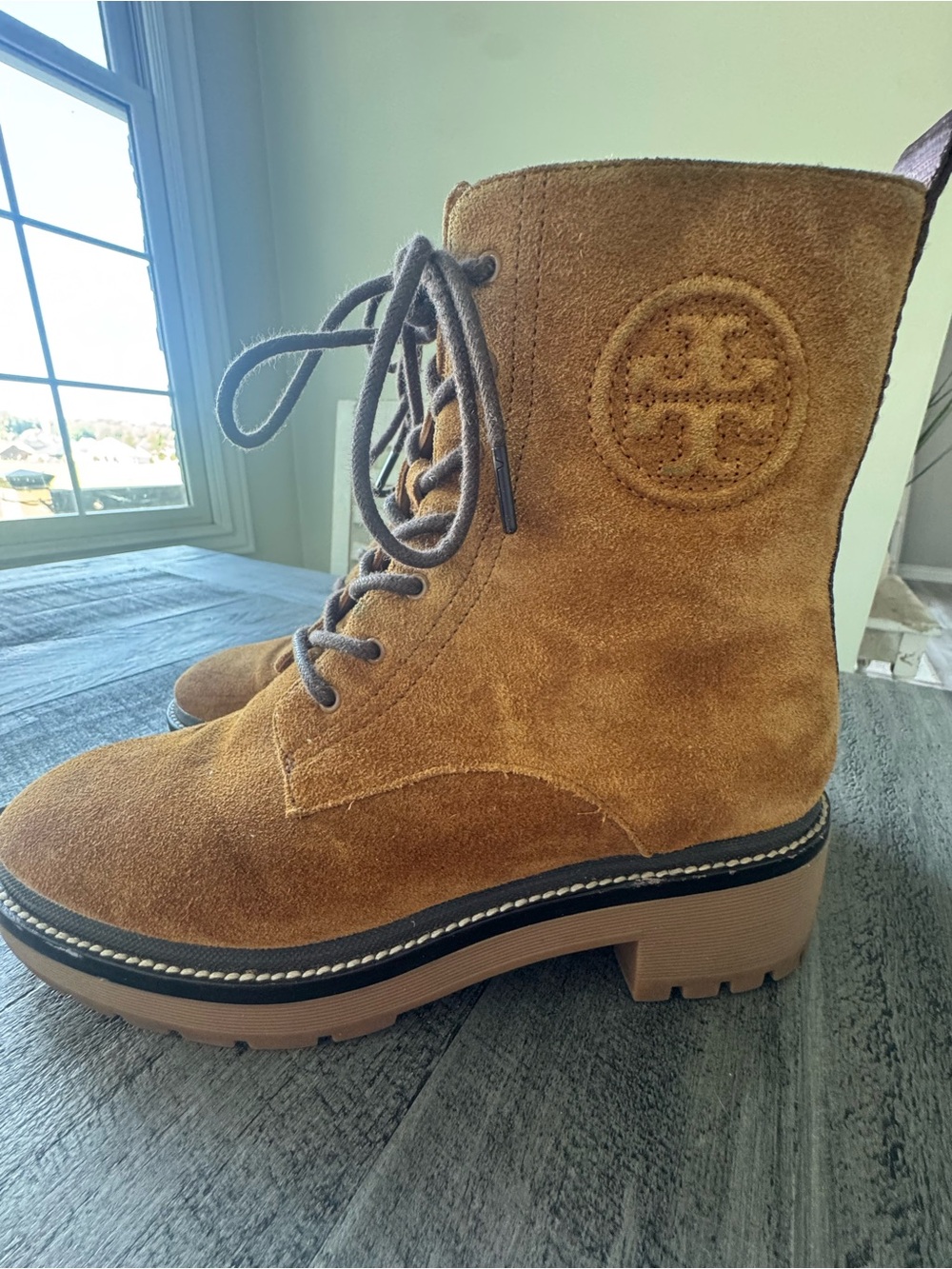 Tory Burch Miller Suede Lace-Up combat Boot in Chestnut Size 8